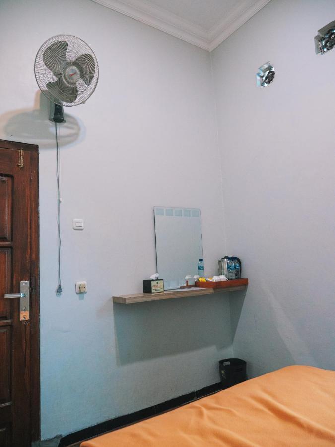 Tumpaksewu Homestay Sidomukti Buitenkant foto